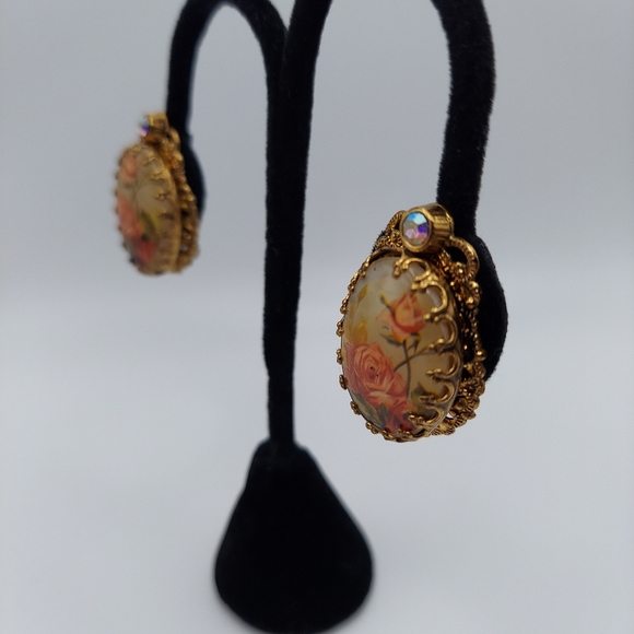 Vintage  W. Germany Handpaint Floral ClipOn Earrings w/ Rhinestone, GC. - Picture 7 of 16